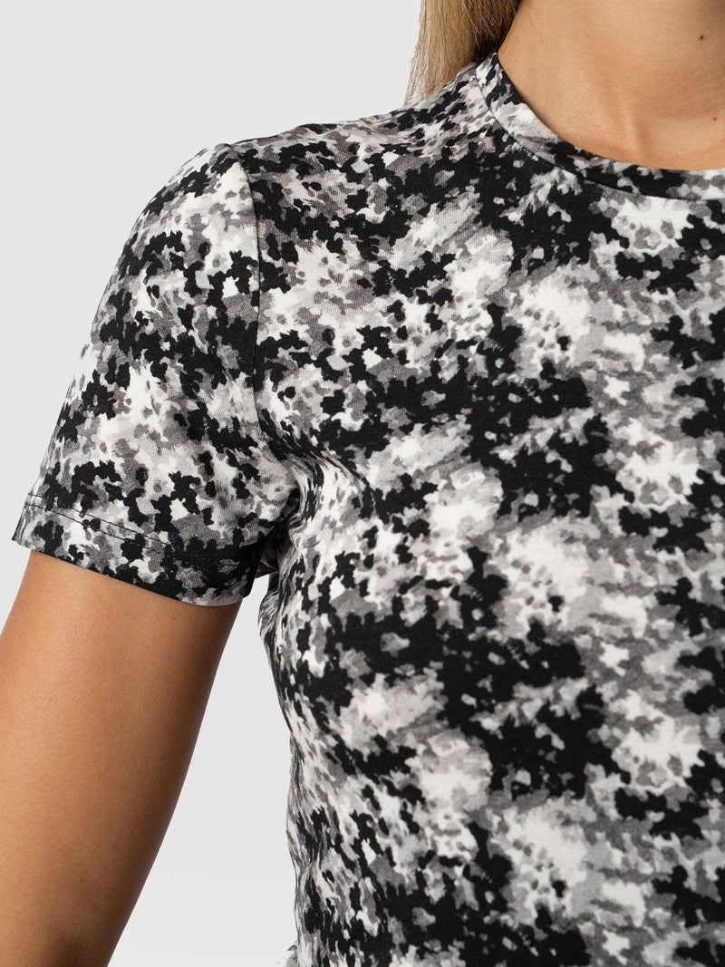 Austen Crew Neck Tee Short Sleeve Black Pixel - Women's T-Shirts | Saint + Sofia® USA
