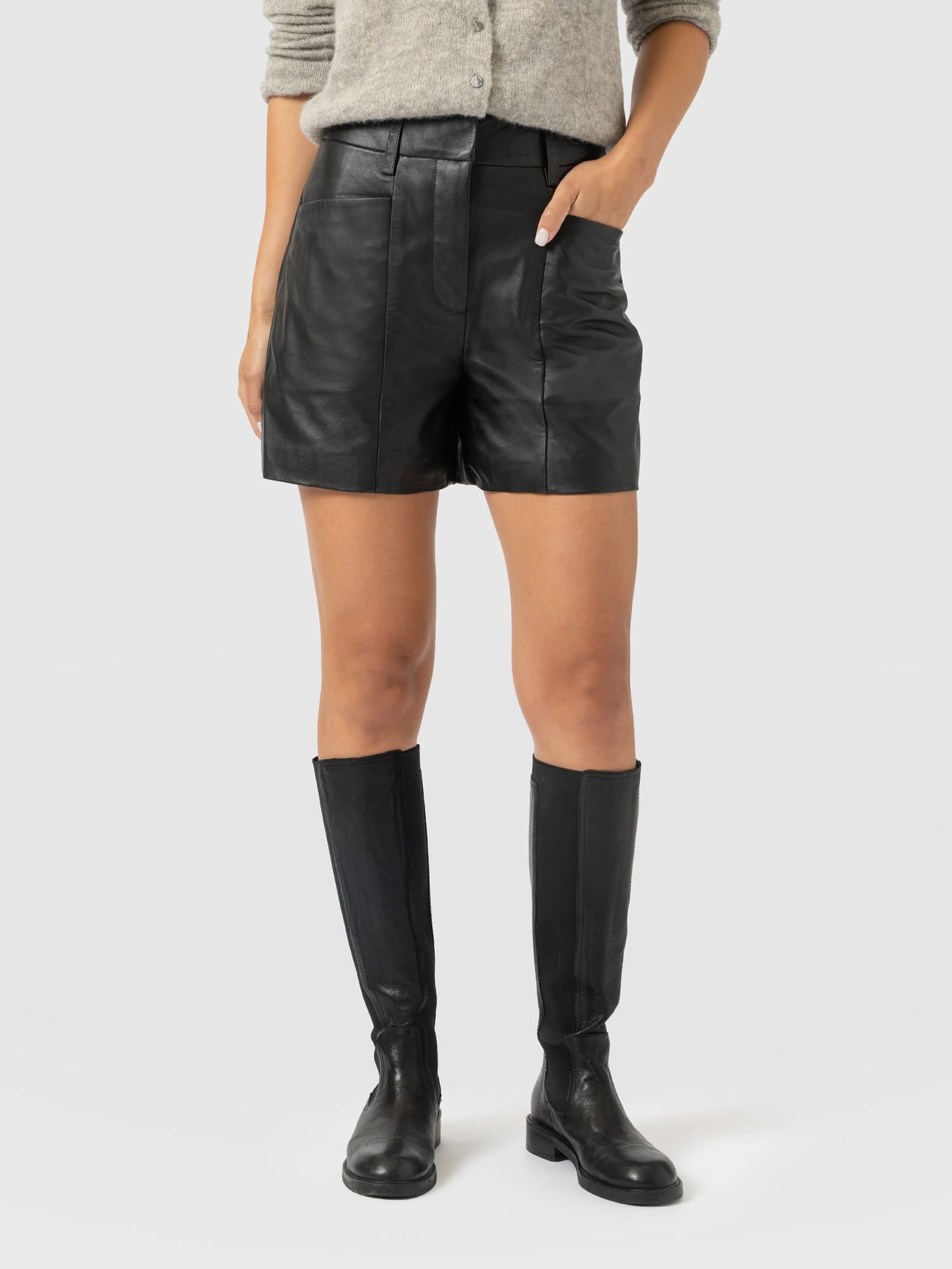 Bonham Leather Short Black - Women's Shorts | Saint and Sofia® USA