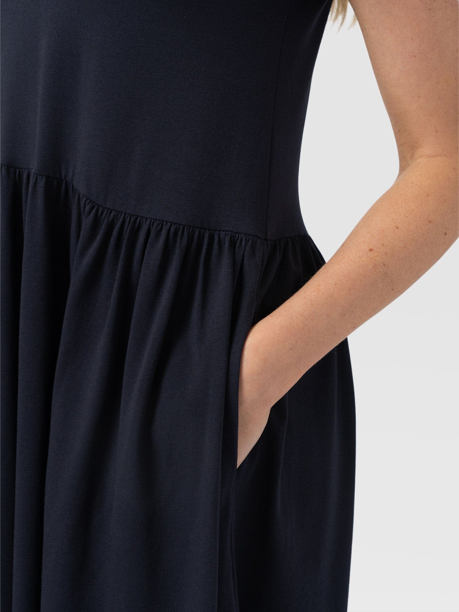 Bonnie V Neck Dress - Navy - Women's Dresses | Saint + Sofia® USA