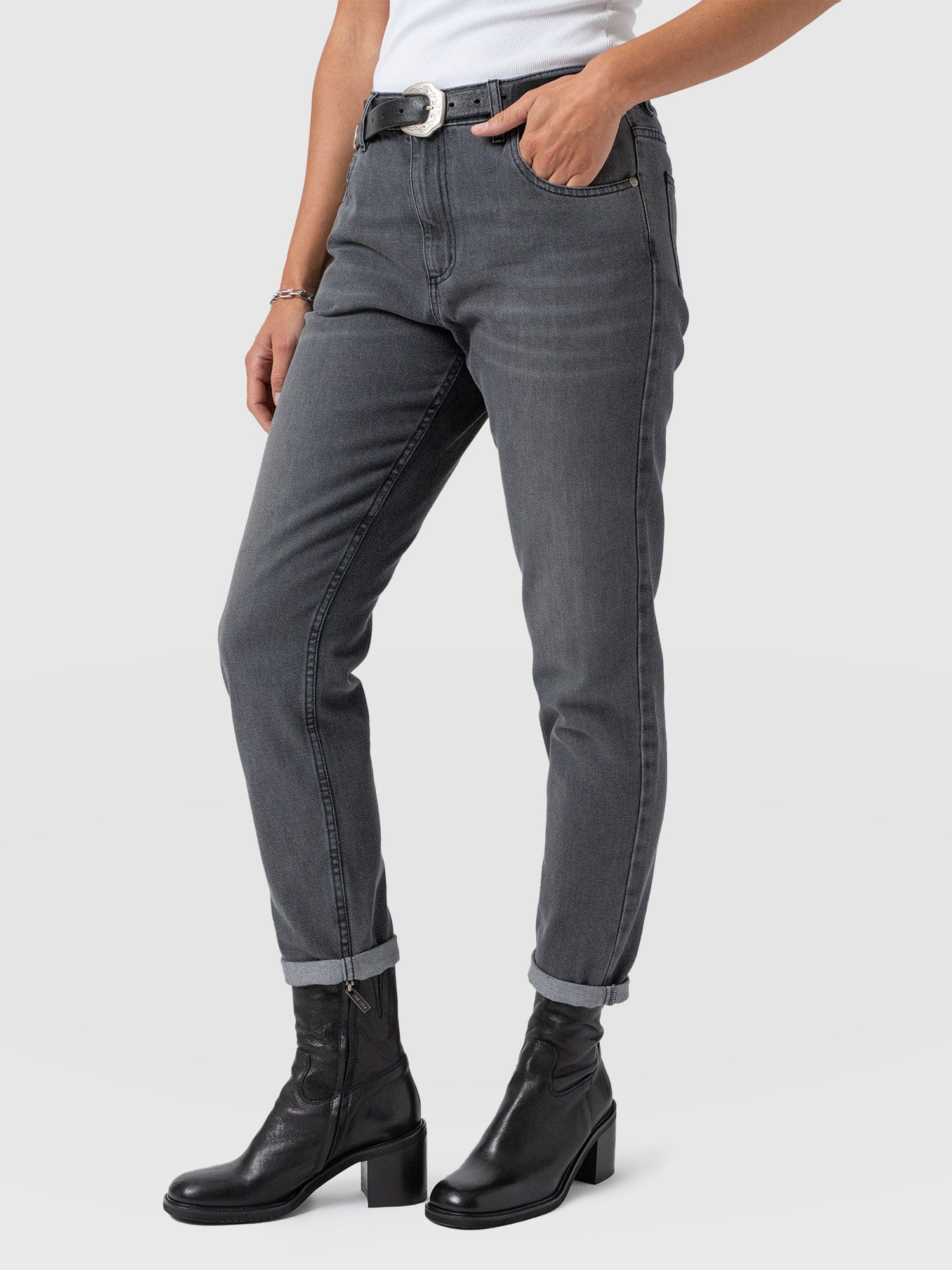 Boyfriend Jeans Black - Women's Jeans | Saint + Sofia® US