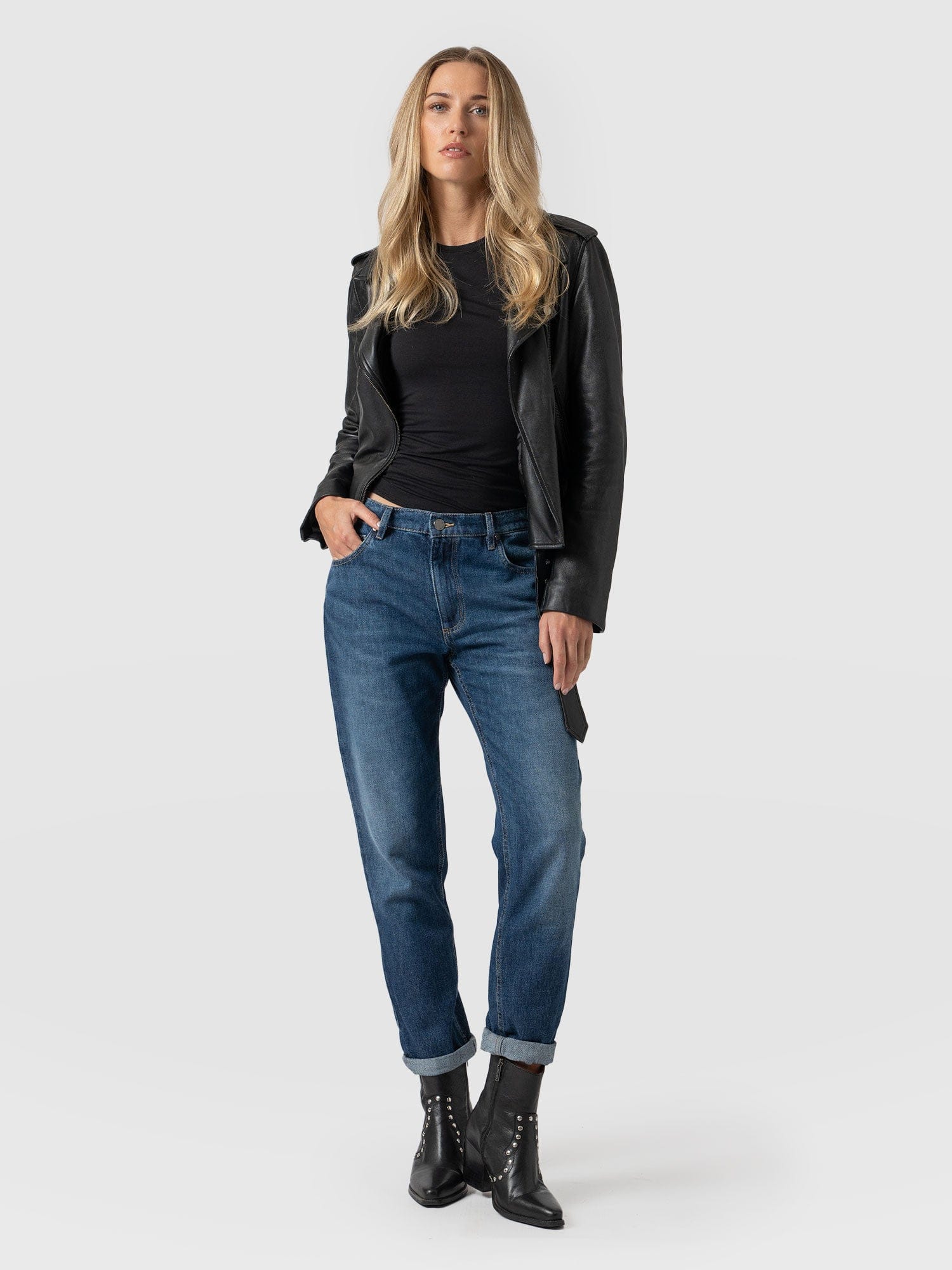 Boyfriend Jeans Mid Blue - Women's Jeans | Saint + Sofia® USA