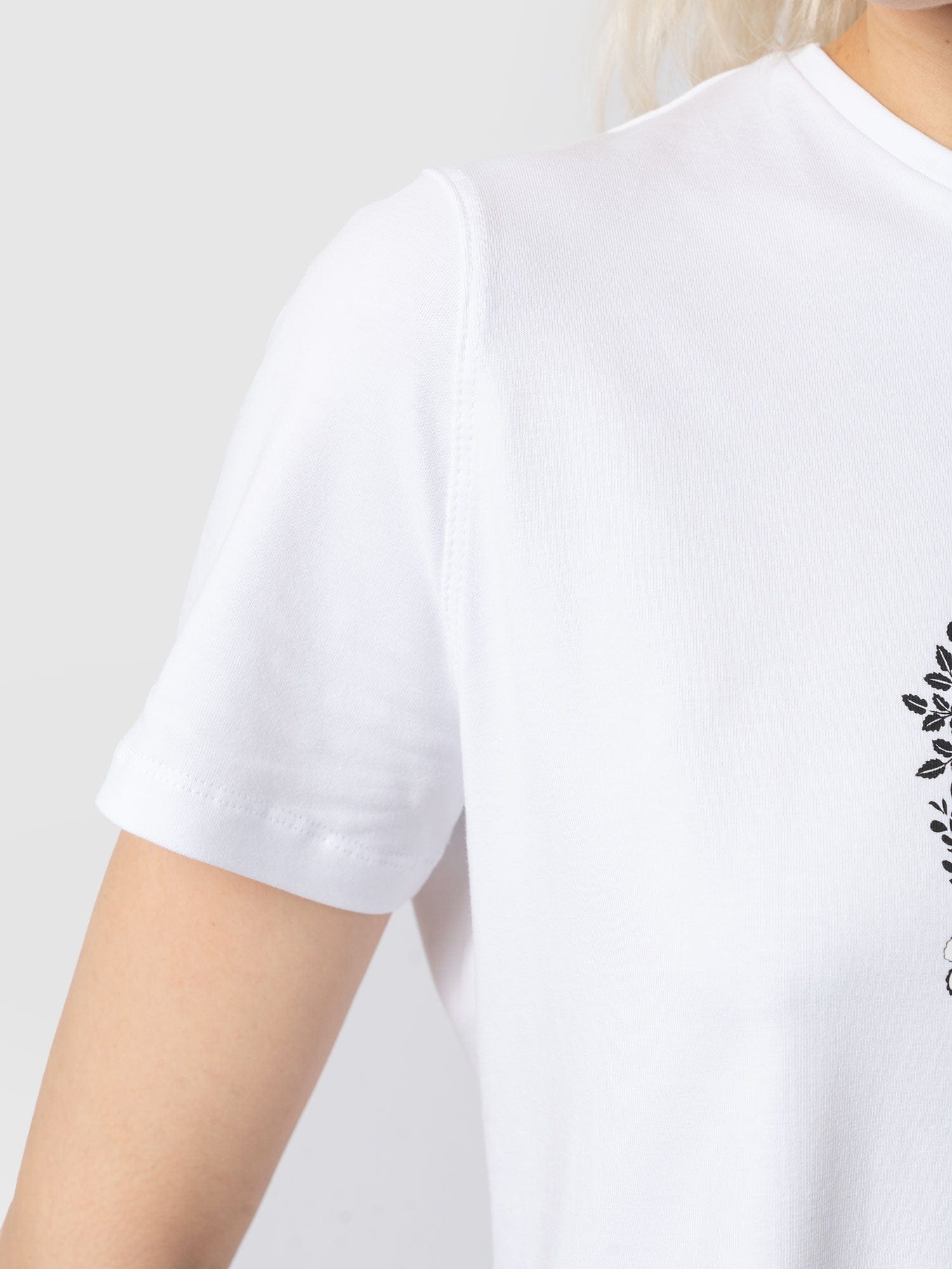 Boyfriend Tee White Skull - Women's T-Shirts | Saint + Sofia® USA