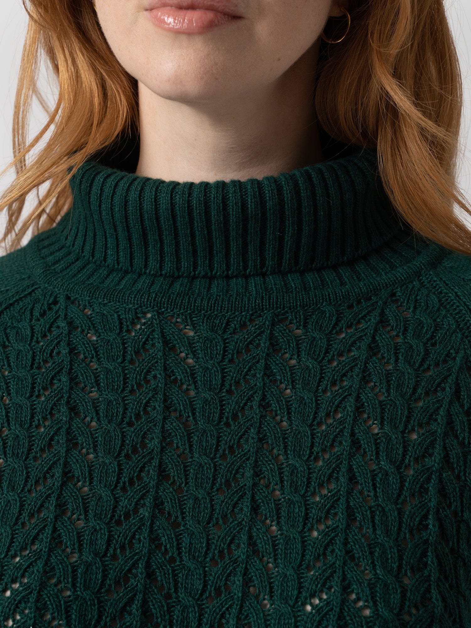 Cable knit hot sale sweater green