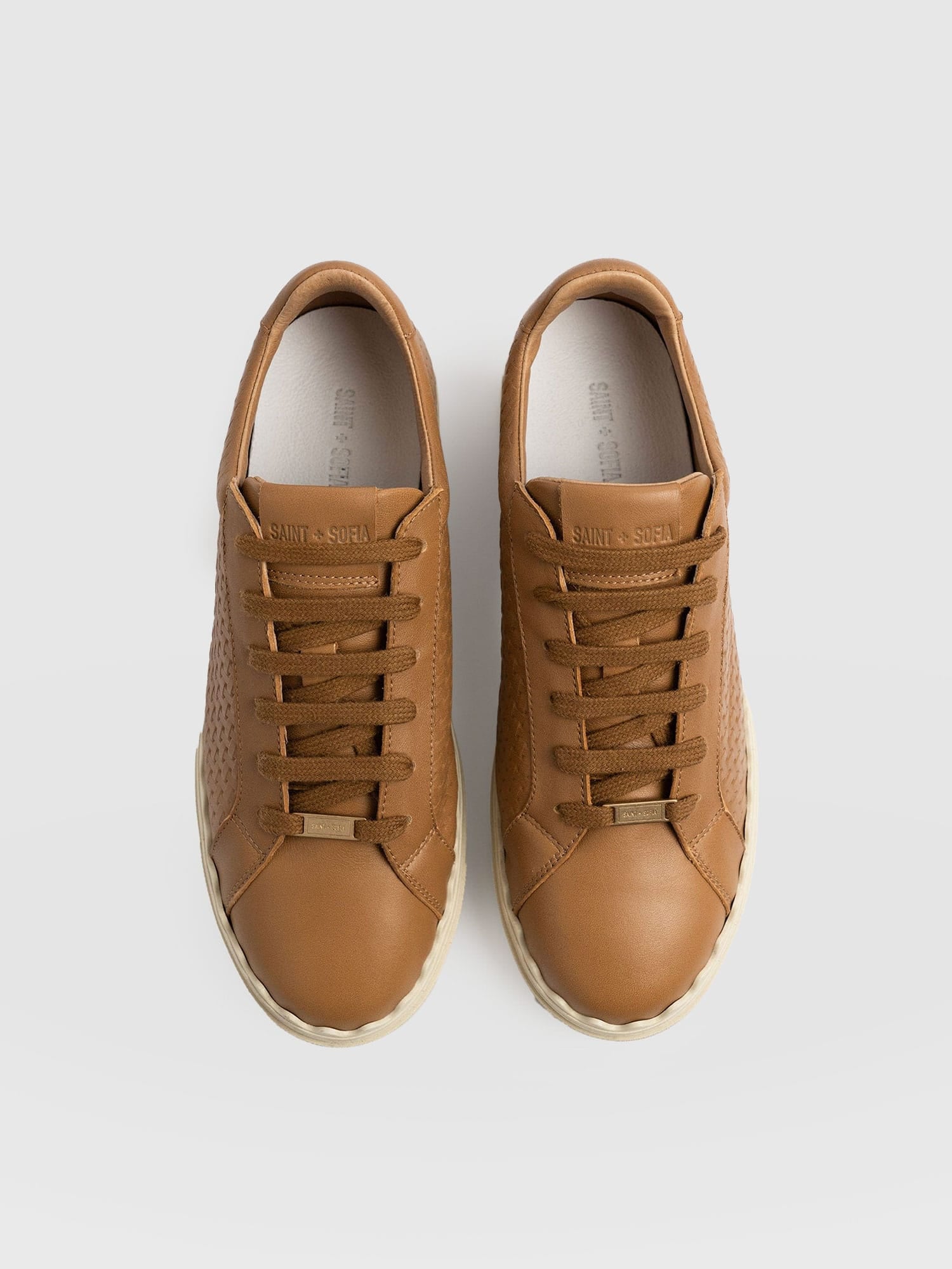 Brook Scallop Sweater Tan - Women's Sweaters | Saint + Sofia® US