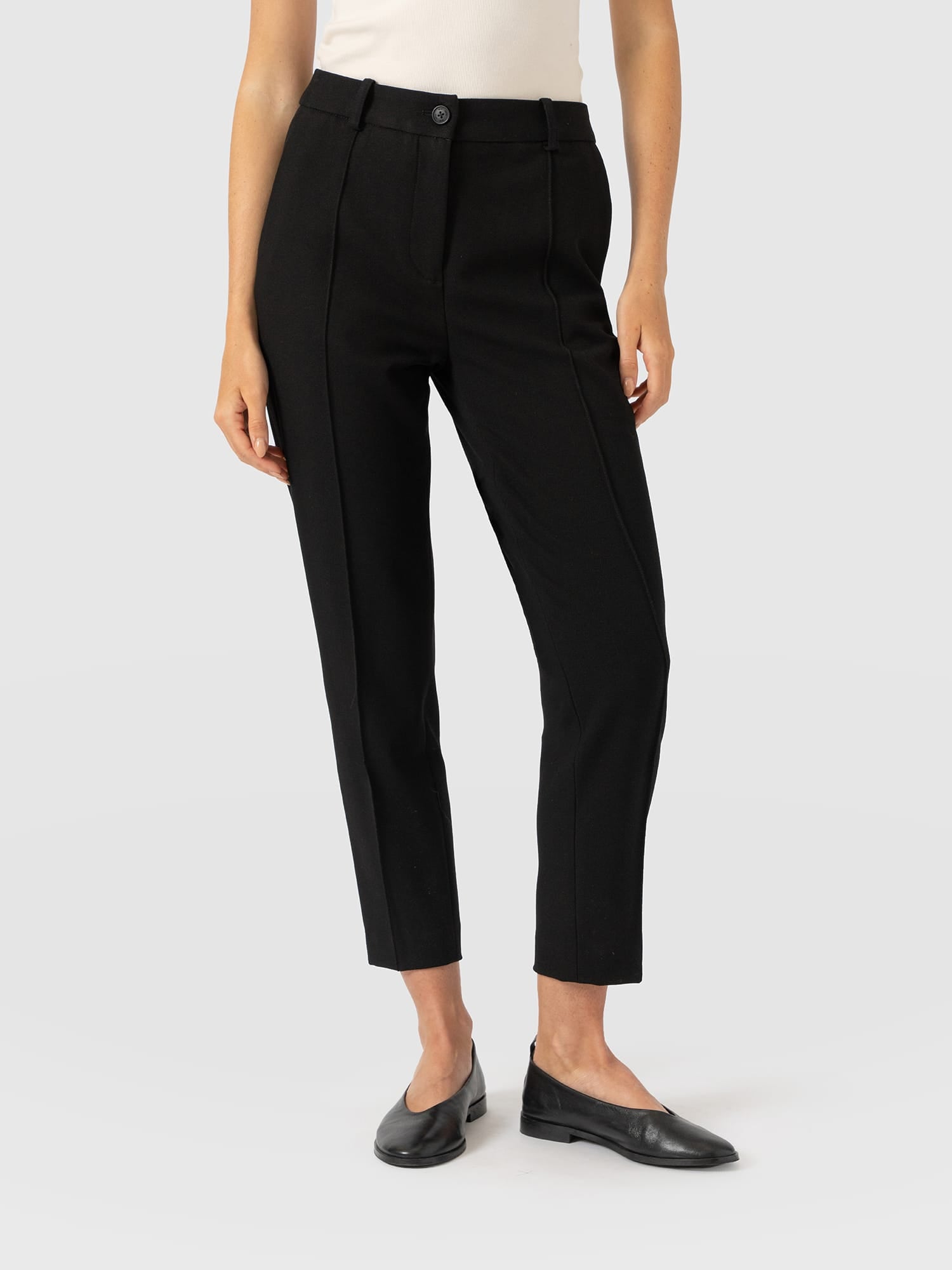 Cambridge Tapered Pant - Black - Women's Trouserss | Saint and Sofia® USA