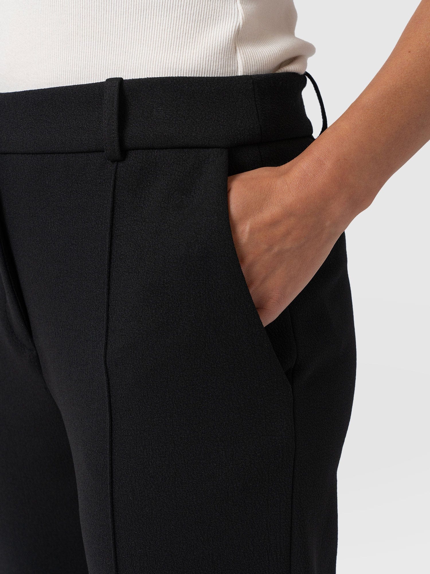 Cambridge Tapered Pant - Black - Women's Trouserss | Saint + Sofia® USA