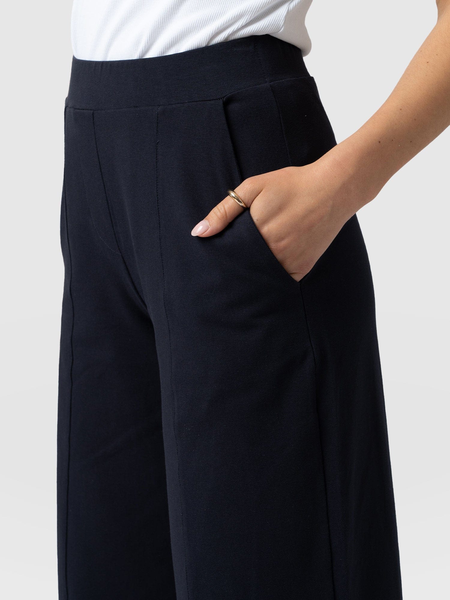 Cara Wide Leg Culotte Navy - Women's Culottes | Saint + Sofia® USA