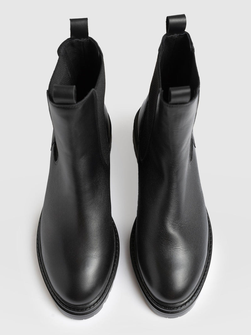 Carnaby Chelsea Boot Black - Women's Leather Boots | Saint + Sofia® US