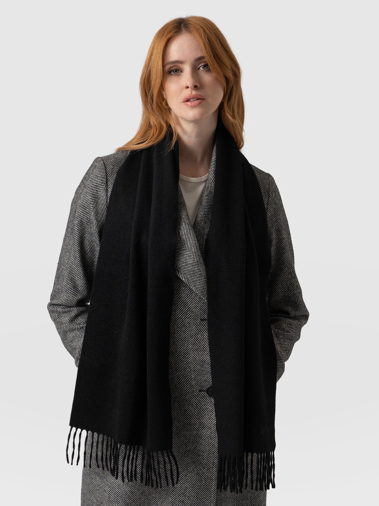 Cashmere Scarf Black - Women's Scarf | Saint + Sofia® USA