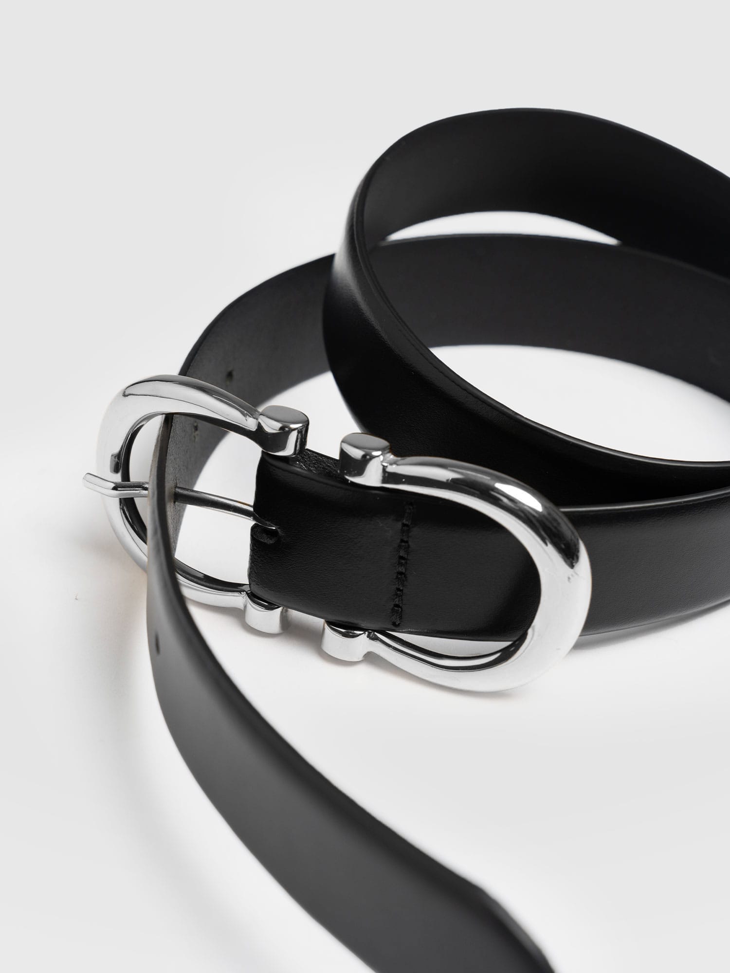 Chelsea Belt - Black/Silver - Women's Accessories | Saint + Sofia® USA