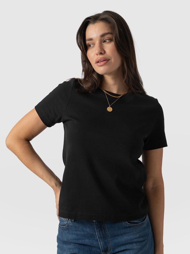 Chelsea Crew Neck Tee Black - Women's T-Shirts | Saint + Sofia® US