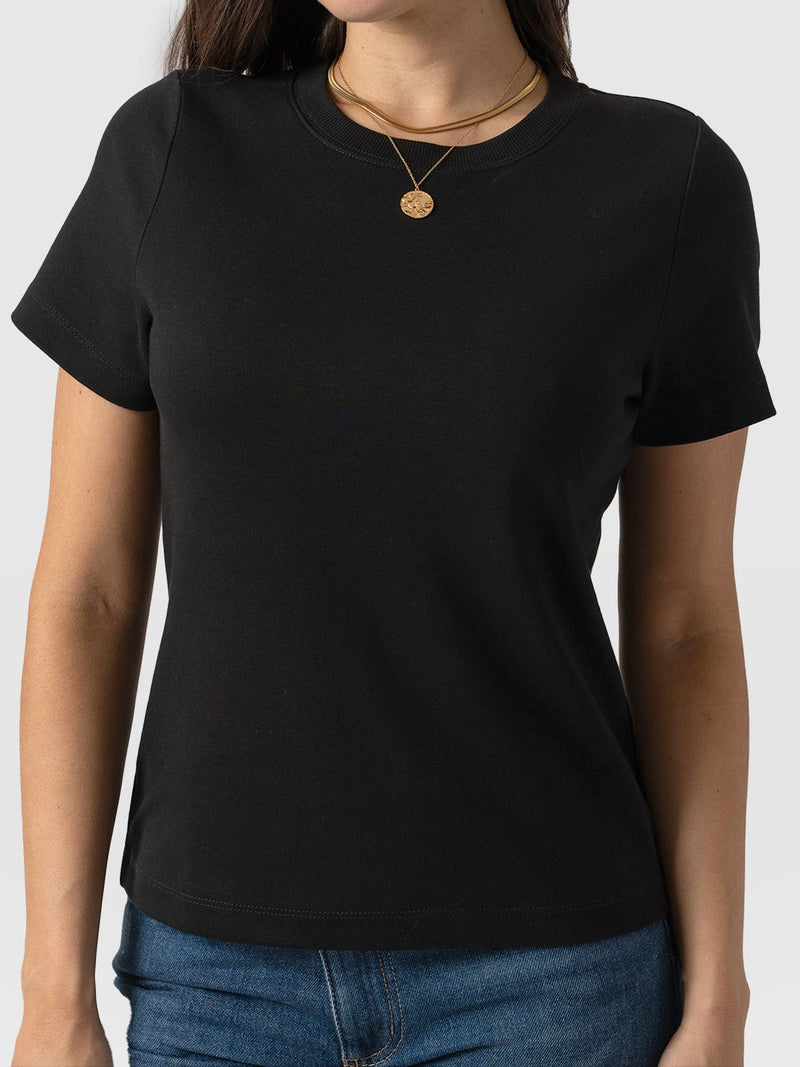 Chelsea Crew Neck Tee Black - Women's T-Shirts | Saint + Sofia® US