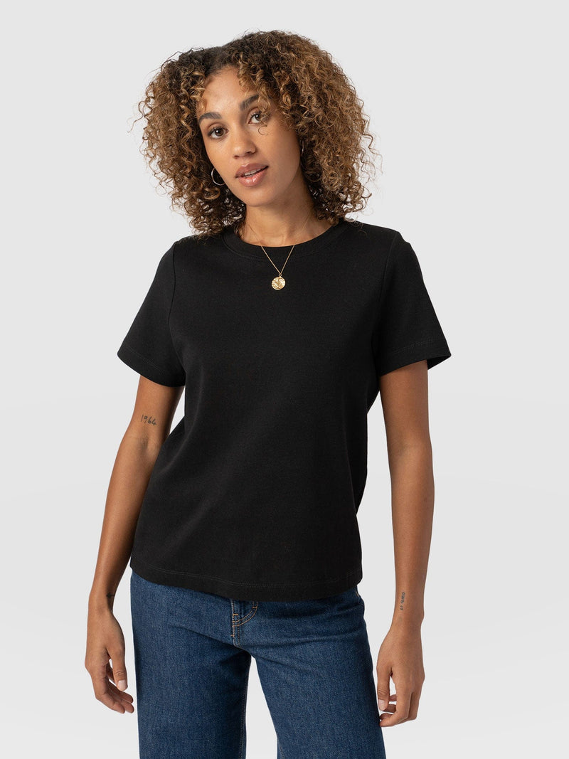 Chelsea Crew Neck Tee Black - Women's T-Shirts | Saint + Sofia® US