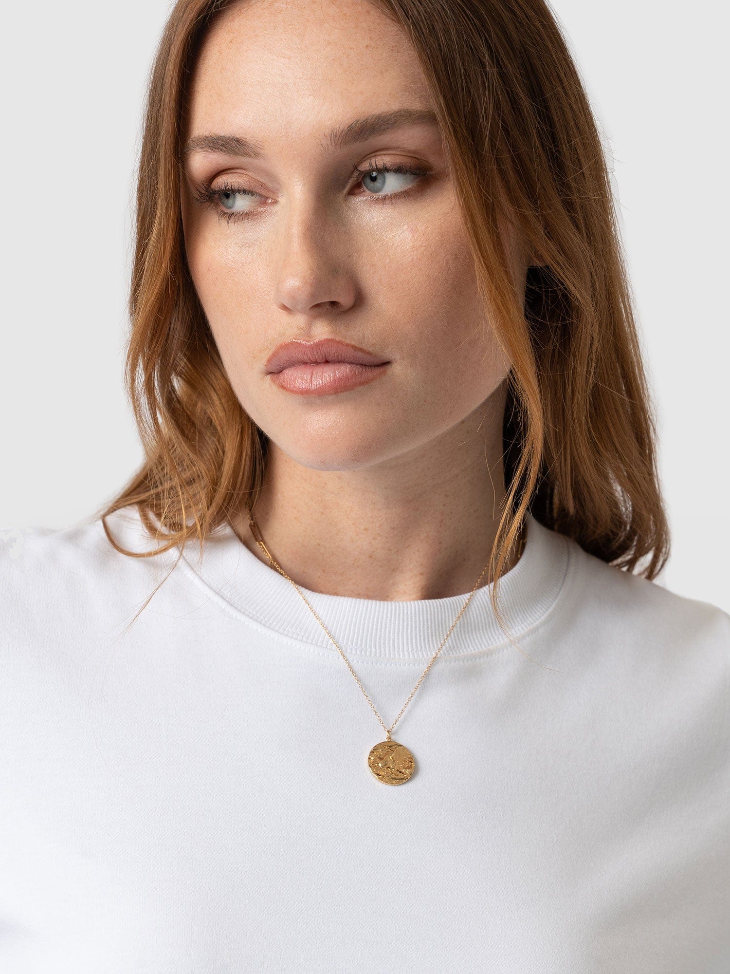 Chelsea Crew Neck Tee White - Women's T-Shirts | Saint + Sofia® USA