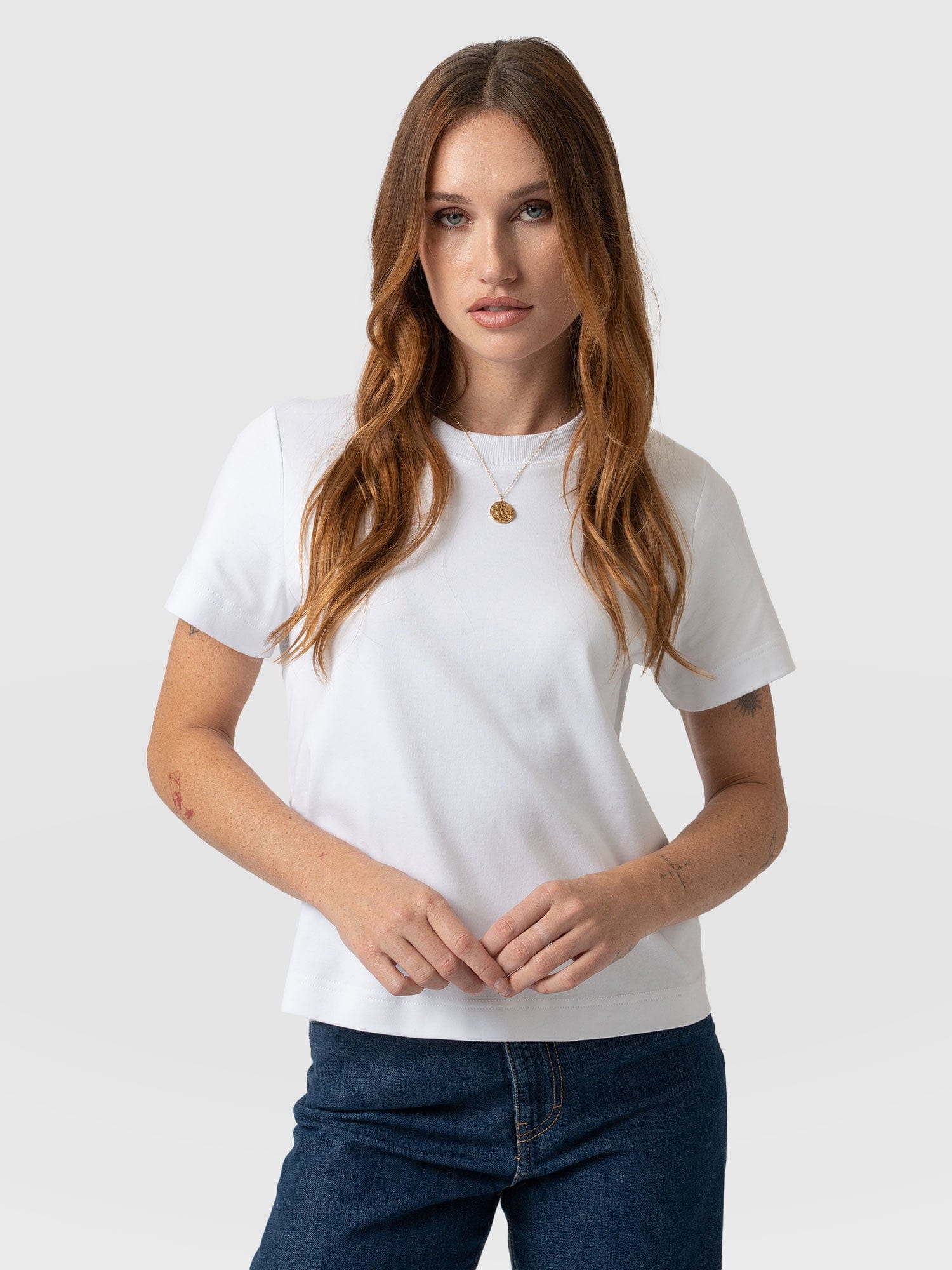 Chelsea Crew Neck Tee White - Women's T-Shirts | Saint + Sofia® USA