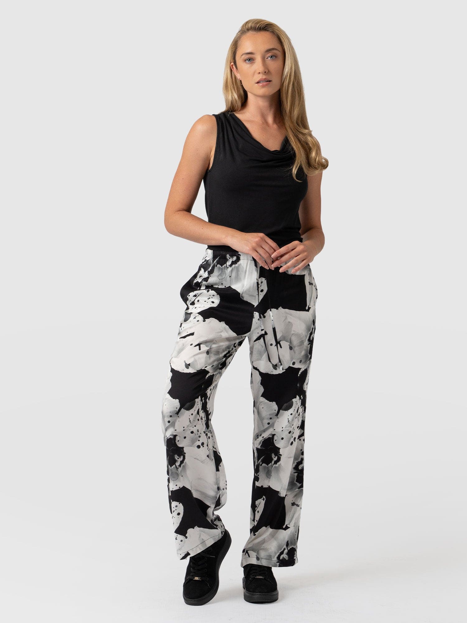 Corinne Pant Abstract Orchid - Women's Pants | Saint + Sofia® USA