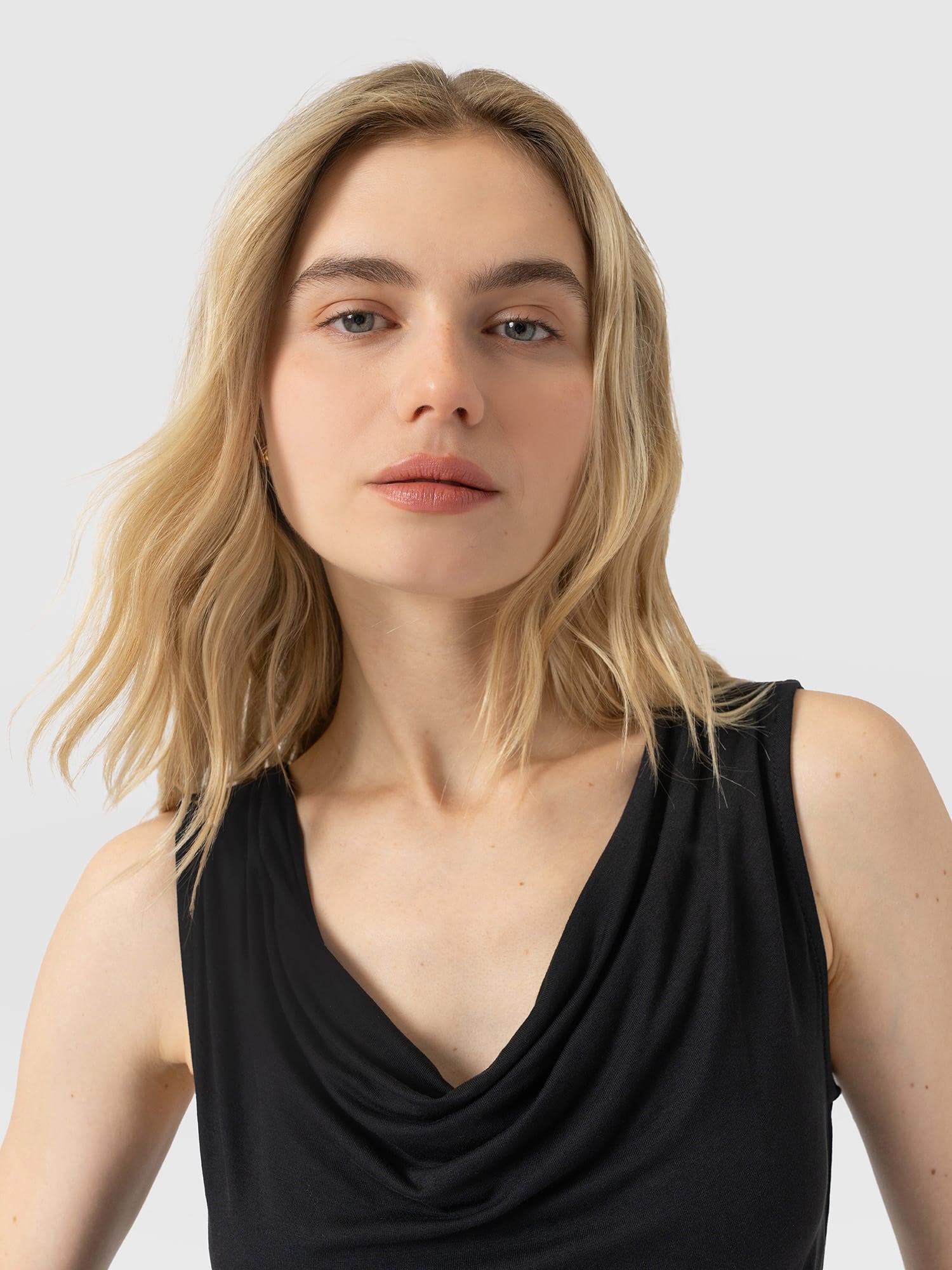 Cowl Neck Cami Black - Women's T-Shirts | Saint and Sofia® USA