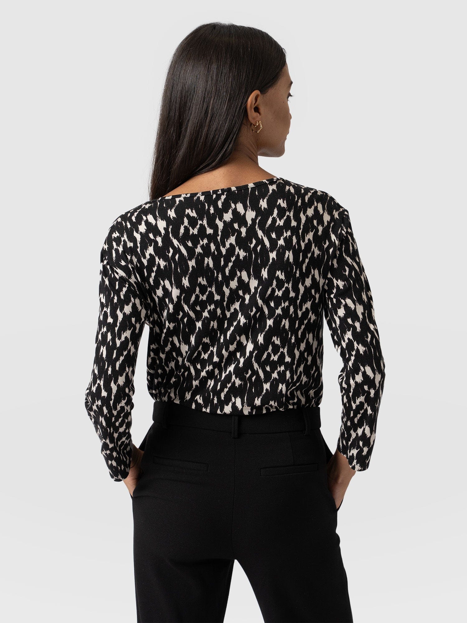 Cowl Neck Tee Eden Long Sleeve - Women's T-Shirts | Saint + Sofia® USA