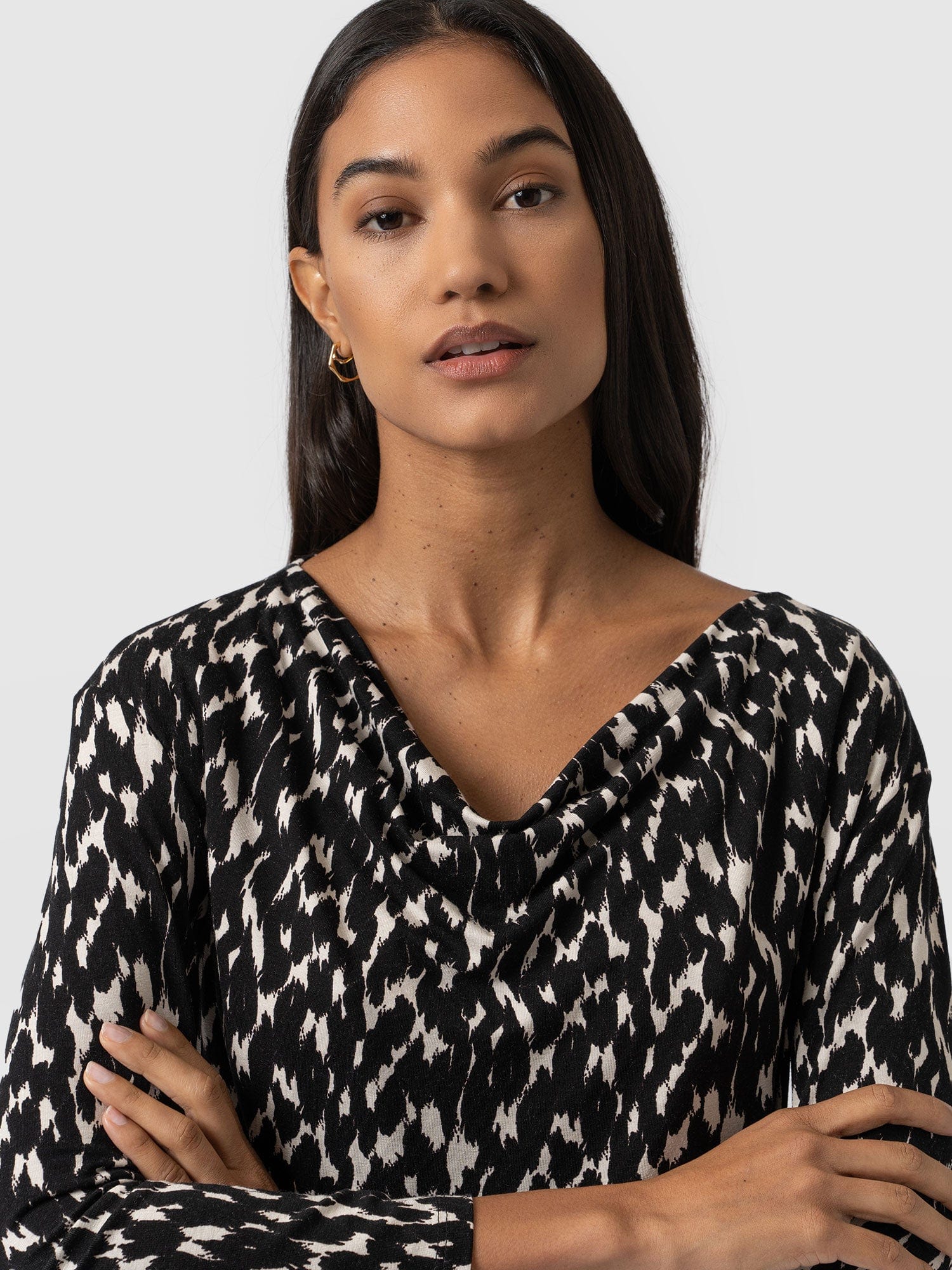 Cowl Neck Tee Eden Long Sleeve - Women's T-Shirts | Saint + Sofia® USA