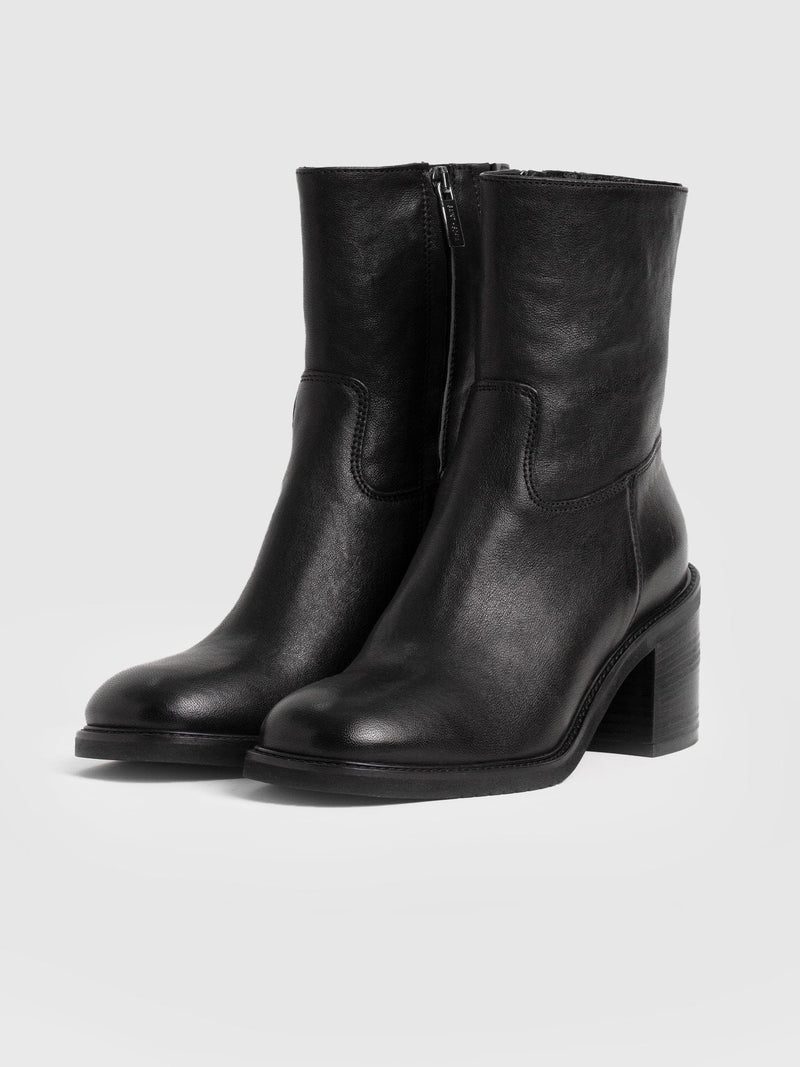 Dakota Ankle Boot - Black - Women's Shoes | Saint + Sofia® USA