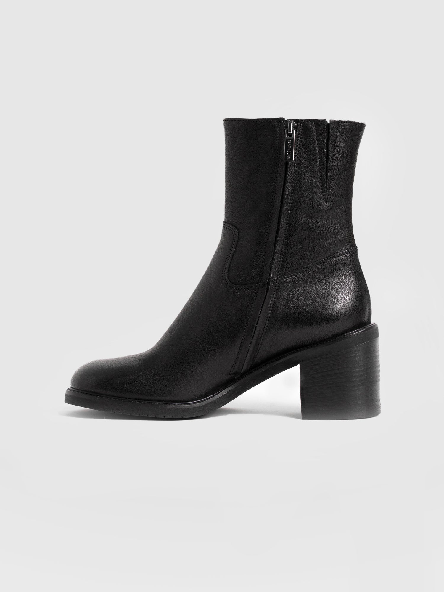 Dakota Ankle Boot - Black - Women's Shoes | Saint + Sofia® USA