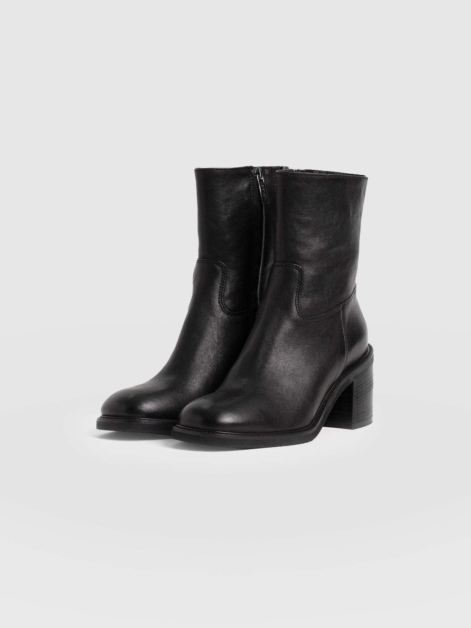 Dakota Ankle Boot - Black - Women's Shoes | Saint + Sofia® USA