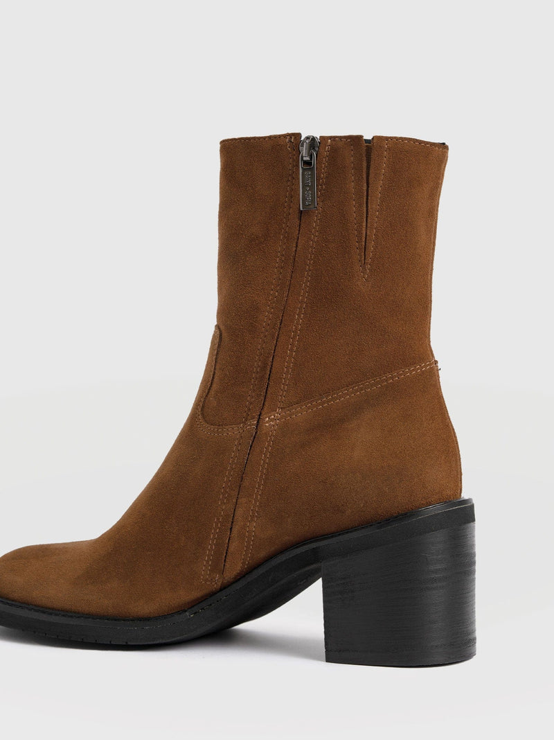 Dakota Ankle Boot - Camel Suede - Women's Shoes | Saint + Sofia® USA