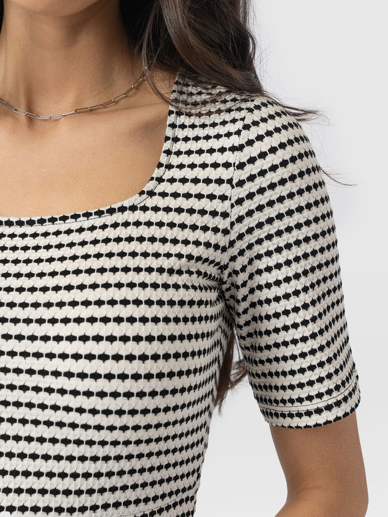 Darcey Short Sleeve Flared Dress Monochrome Jacquard - Women's Dresses | Saint + Sofia® USA