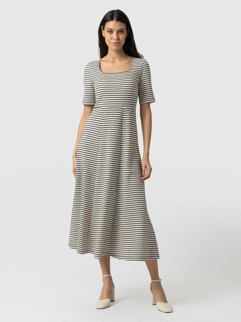 Darcey Short Sleeve Flared Dress Monochrome Jacquard - Women's Dresses | Saint + Sofia® USA