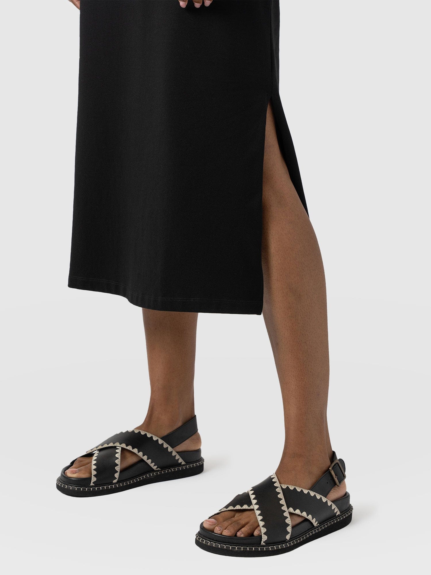 black midi t shirt dress Saint + Sofia Easy T-Shirt Midi Dress - Black