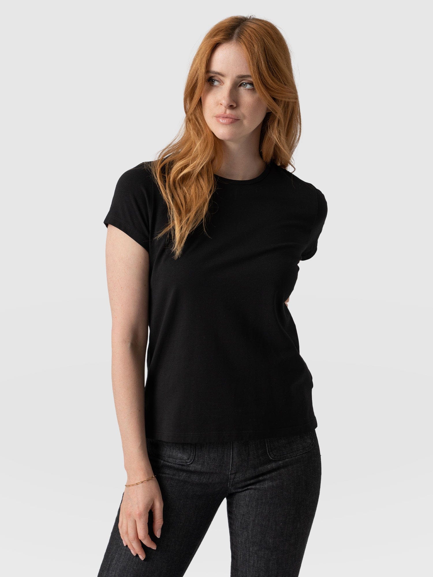 Easy Tee Black - Women's T-Shirts | Saint + Sofia® USA