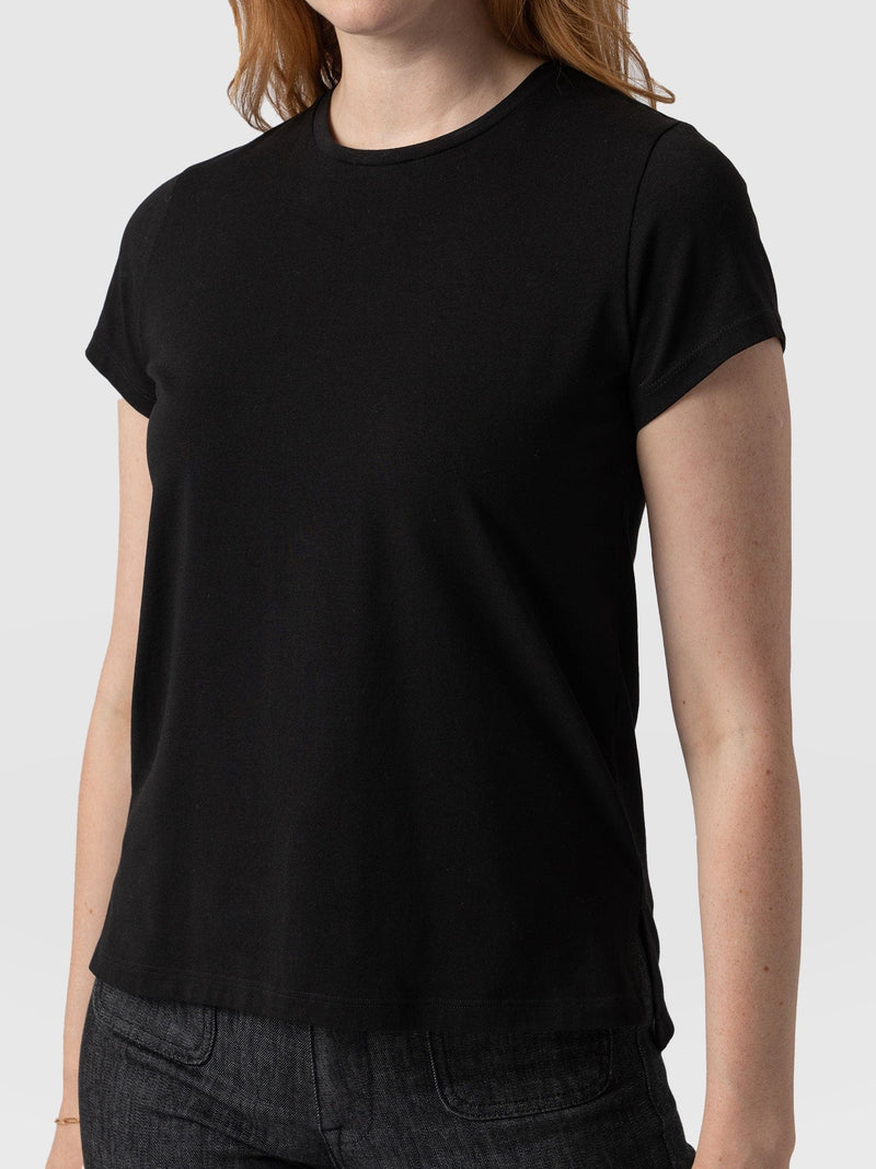 Easy Tee Black - Women's T-Shirts | Saint + Sofia® USA
