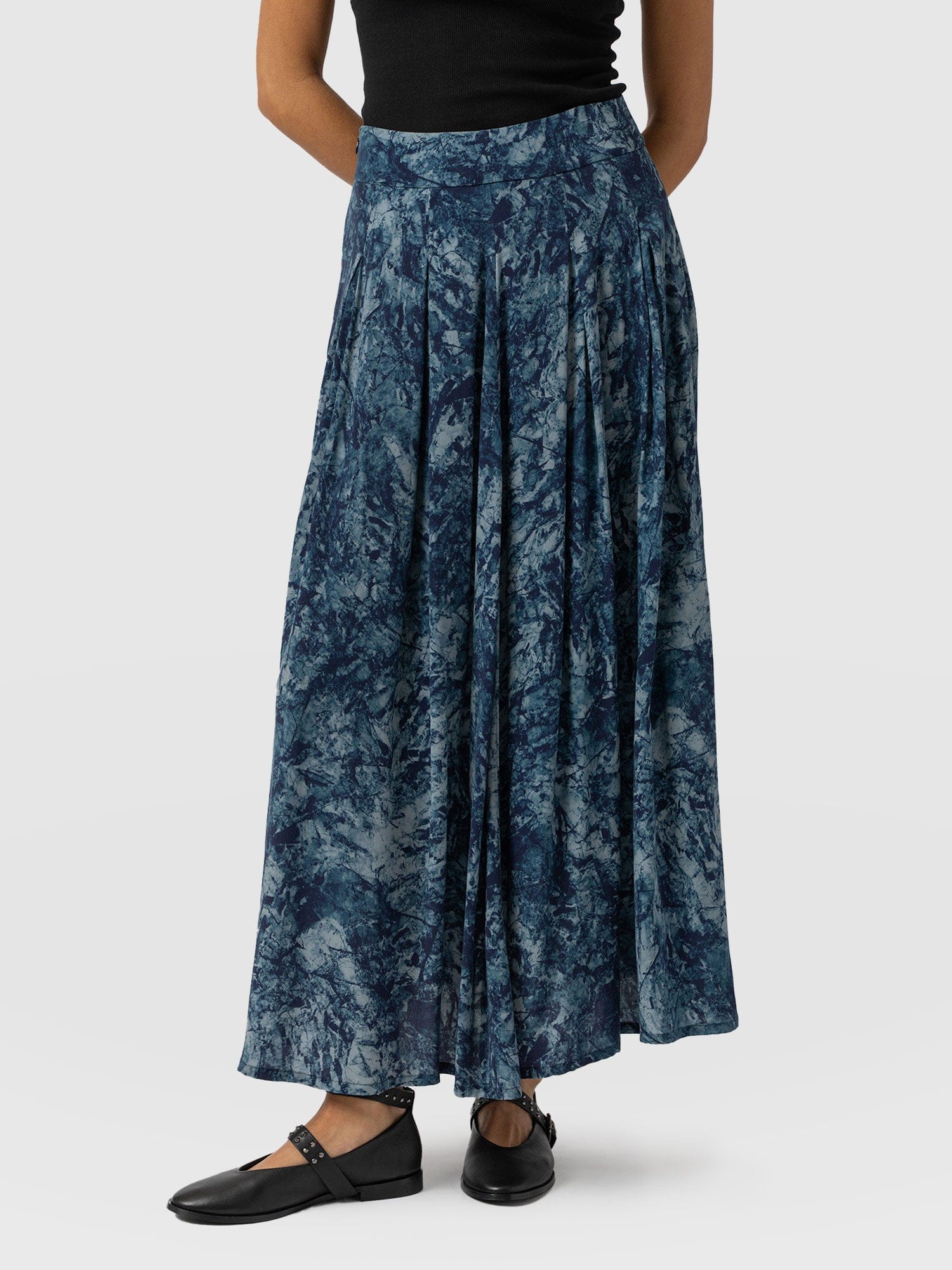 Eliza Pleated Skirt Blue Marble - Women's Skirts | Saint + Sofia® US
