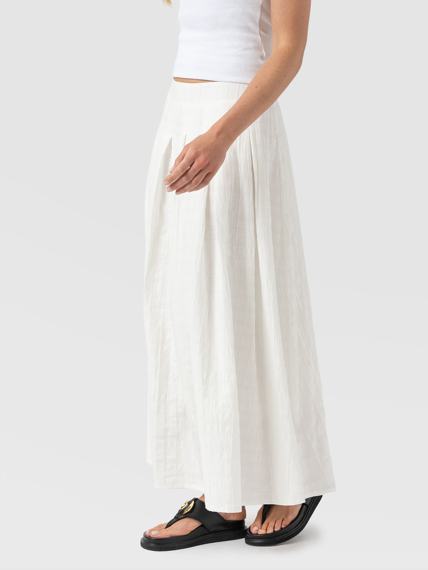 Eliza Pleated Skirt - White Textured - Women's Skirts | Saint + Sofia® USA