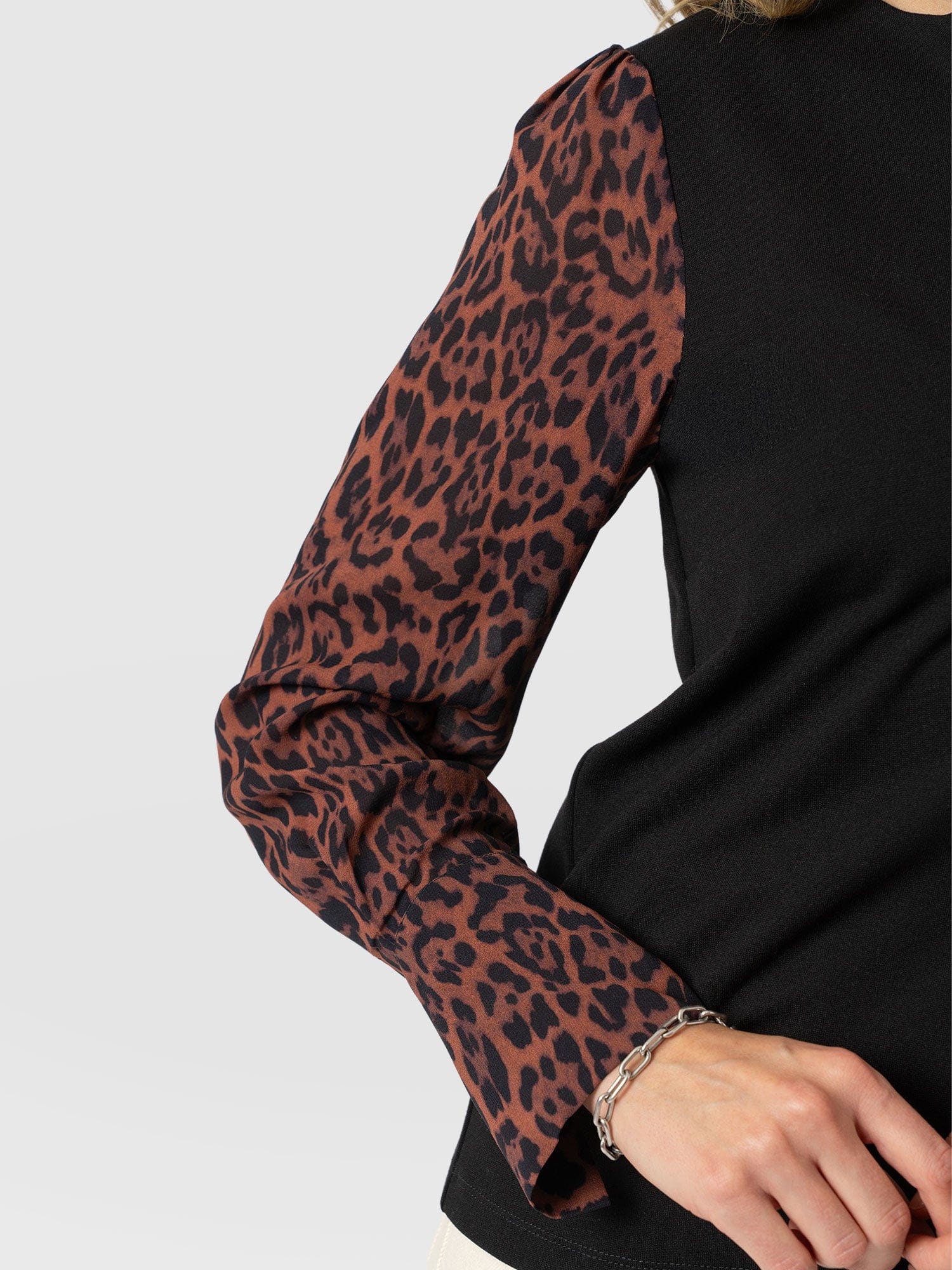 Ella Zip Up Top - Brown Leopard - Women's T-shirts | Saint + Sofia® USA