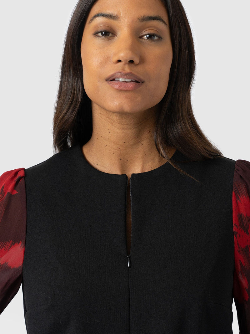 Esme Zip Up Top - Pink Fade Floral - Women's T-shirts | Saint + Sofia® USA