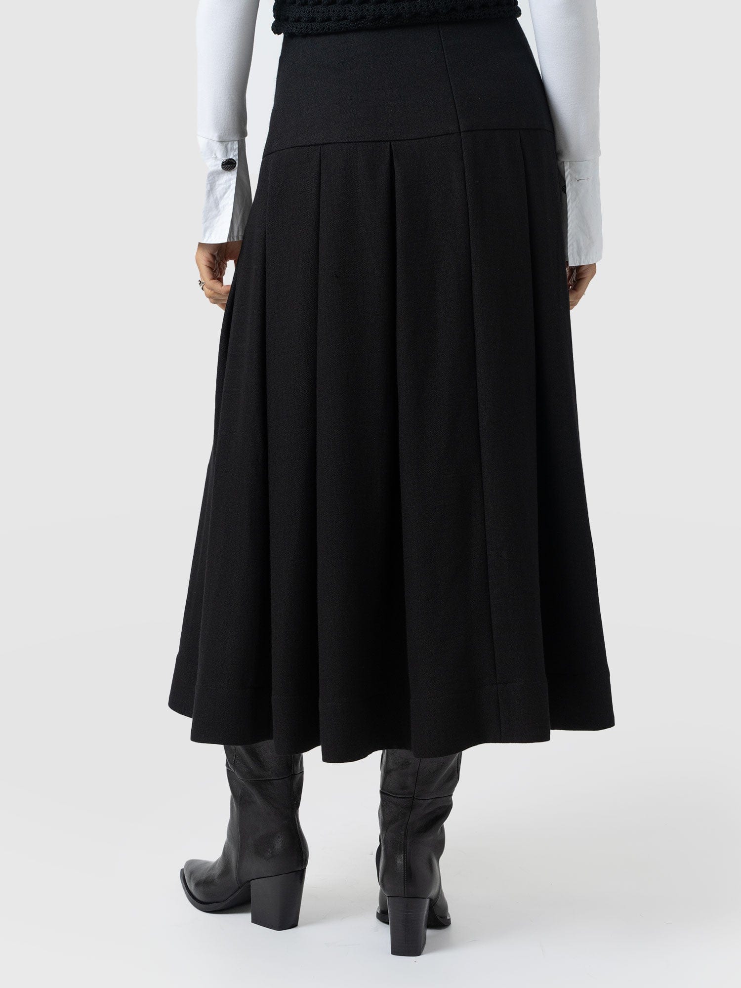 Everly Pleated Skirt - Black - Women's Skirts | Saint + Sofia? USA