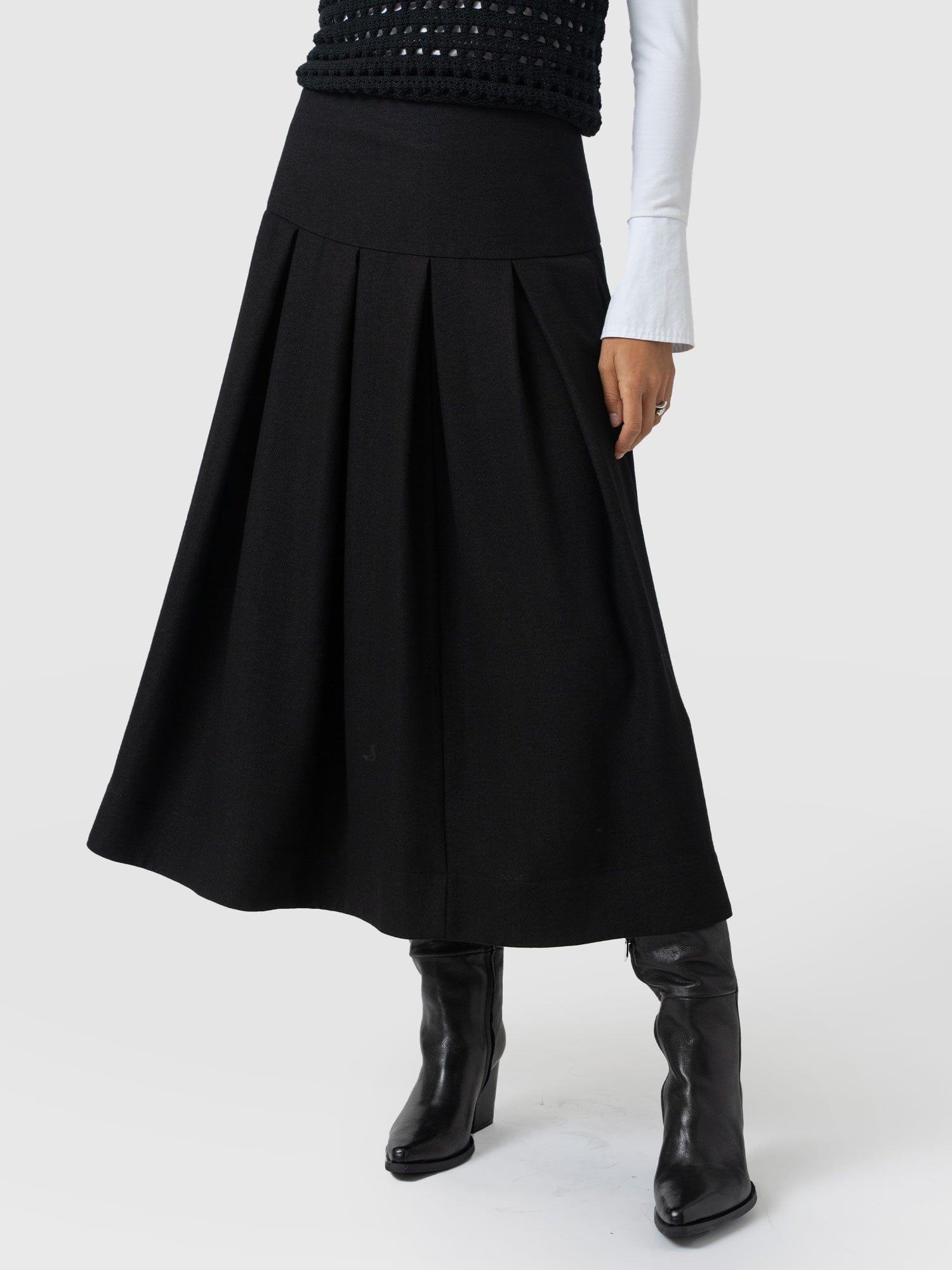 Everly Pleated Skirt - Black - Women's Skirts | Saint + Sofia? USA