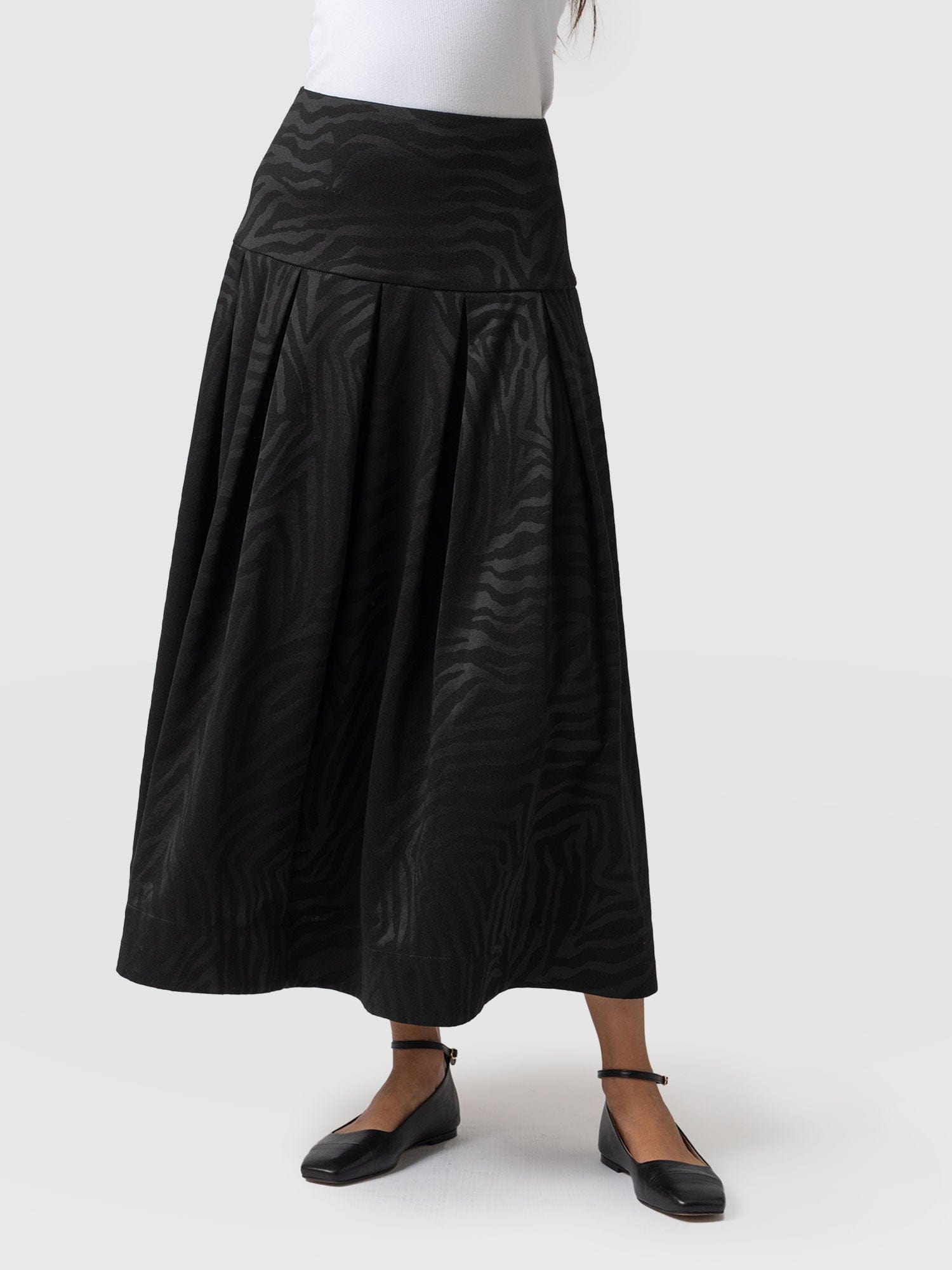Everly Pleated Skirt Black Zebra  - Women's Skirts | Saint + Sofia® US