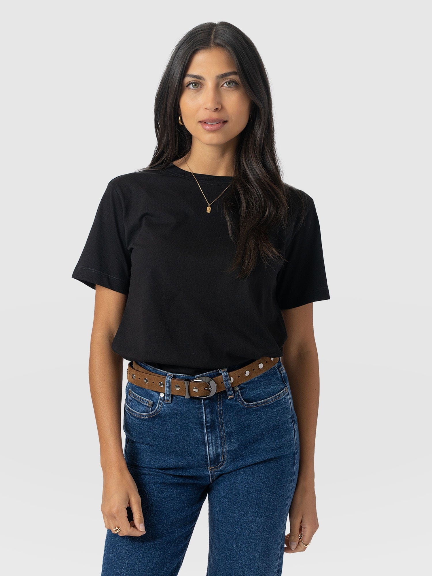 Finsbury Crew Neck Tee - Black - Women's T-shirts | Saint + Sofia® USA