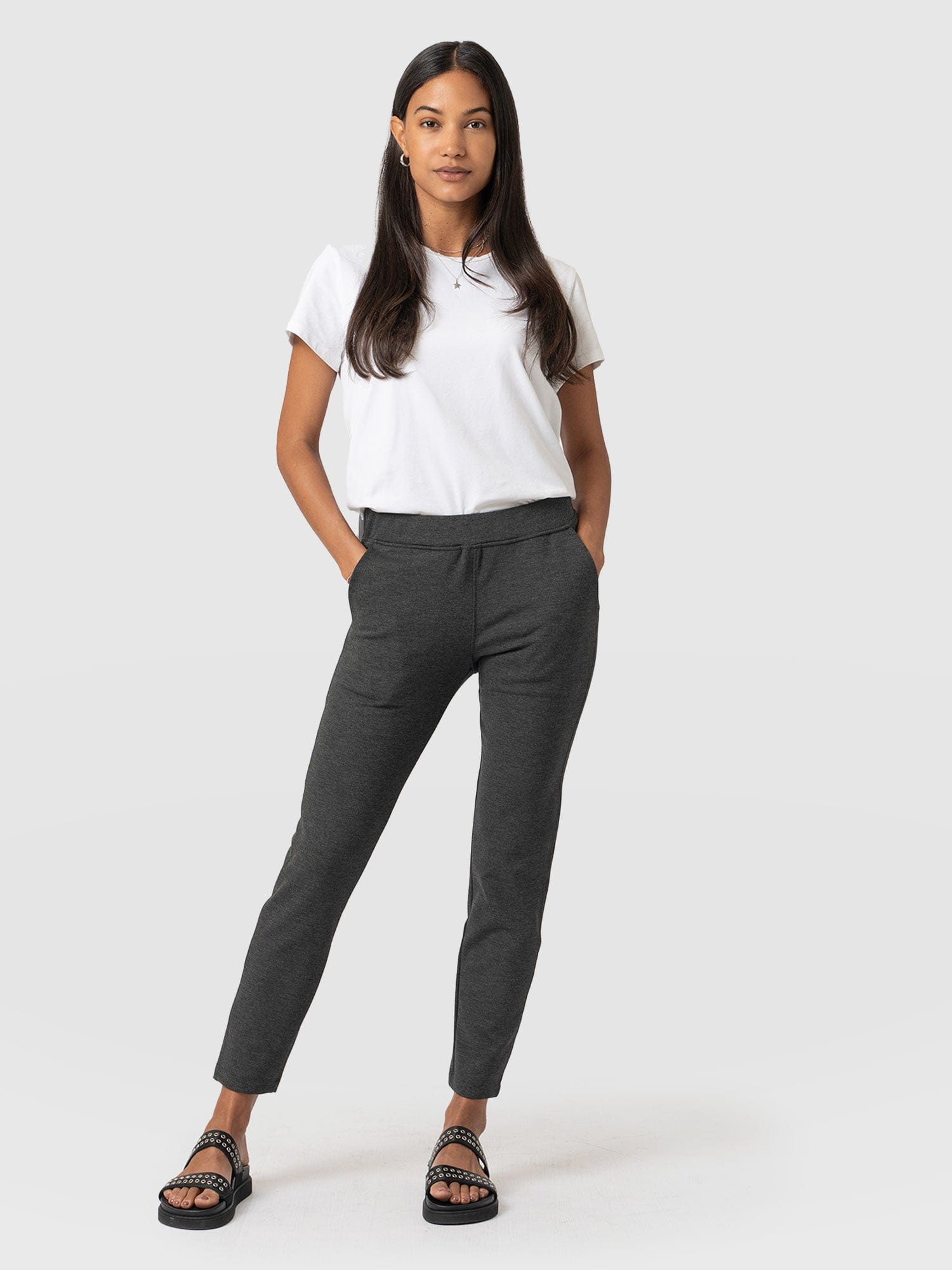 Finsbury Pant Charcoal - Women's Pants | Saint + Sofia® USA