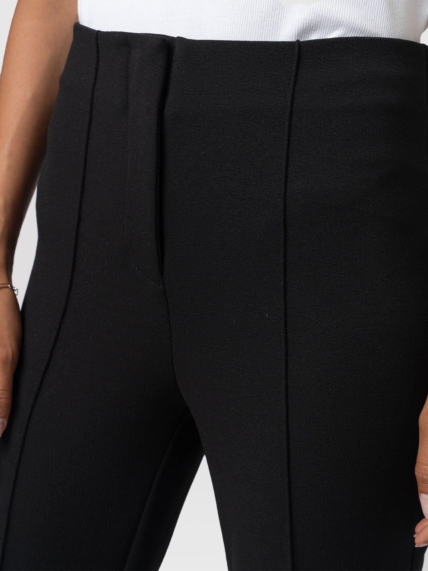 Freya Flared Pant Black - Women's Pants | Saint + Sofia® USA