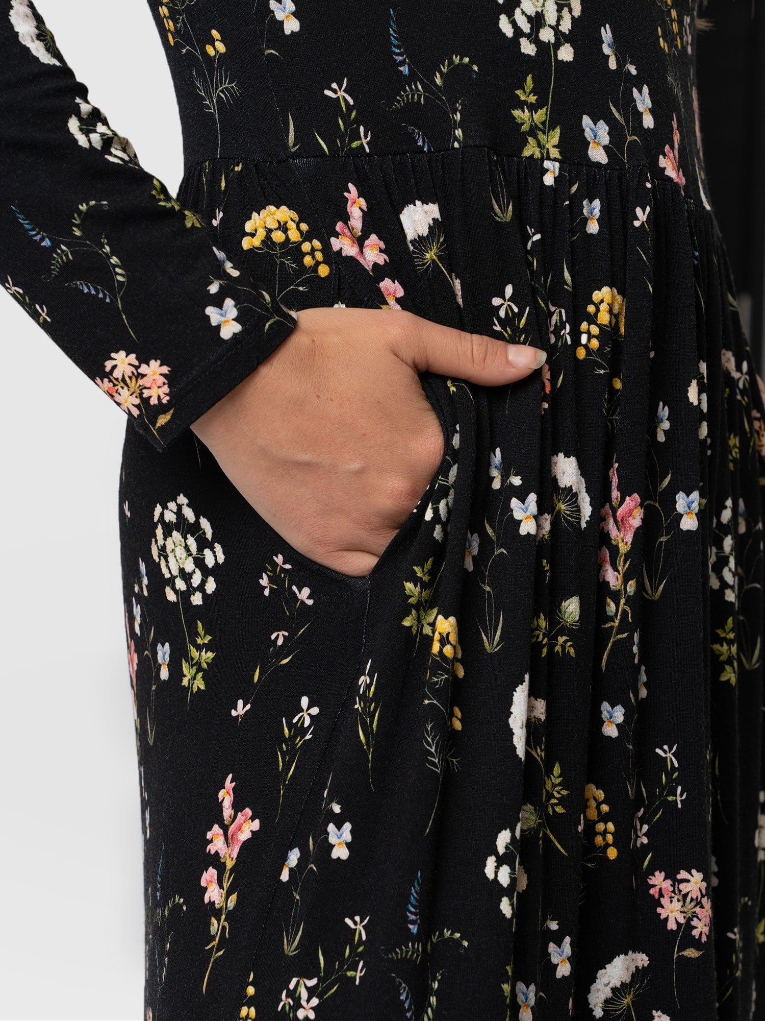 Greenwich Dress Long Sleeve Hyde Gardens - Women's Dresses | Saint + Sofia® USA