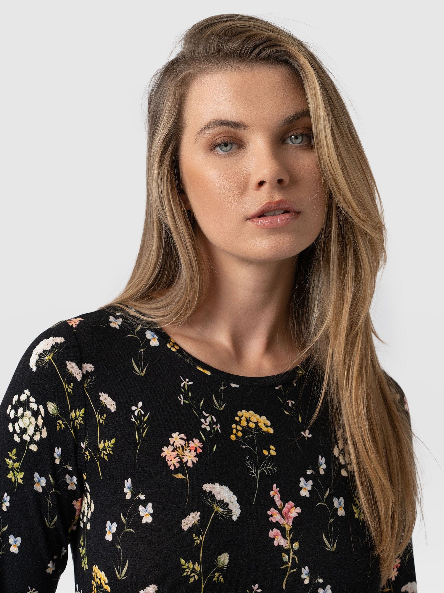 Greenwich Dress Long Sleeve Hyde Gardens - Women's Dresses | Saint + Sofia® USA