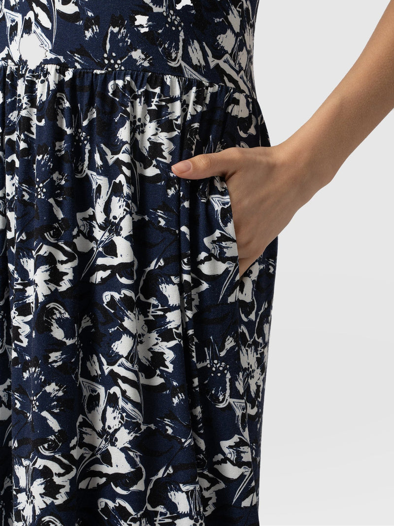 Greenwich Dress Short Sleeve Navy Jardin Stencil - Women's Dresses | Saint + Sofia® USA