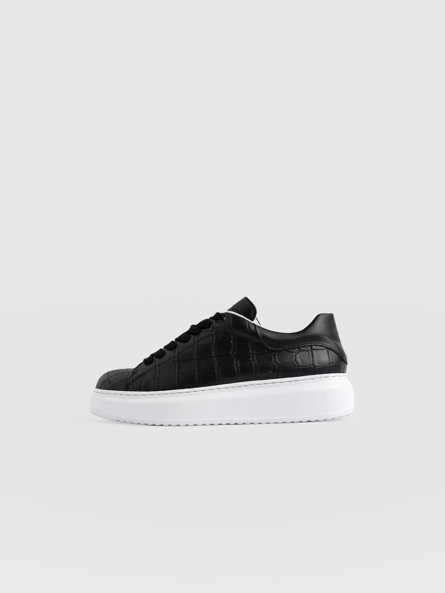 Hampstead Sneaker Black - Women's Sneakers | Saint + Sofia® USA