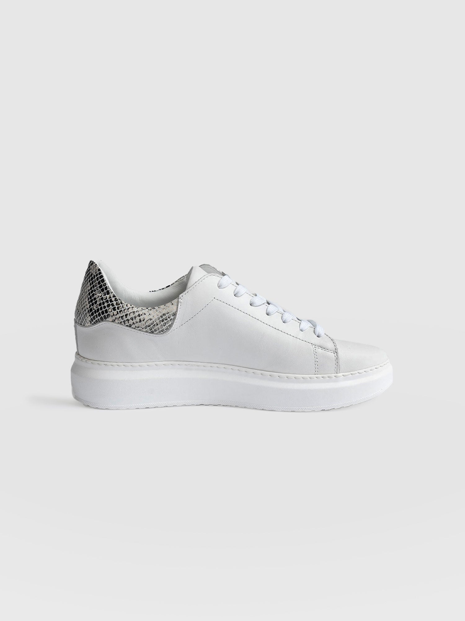 Hampstead Sneaker White - Women's Sneakers | Saint + Sofia® USA