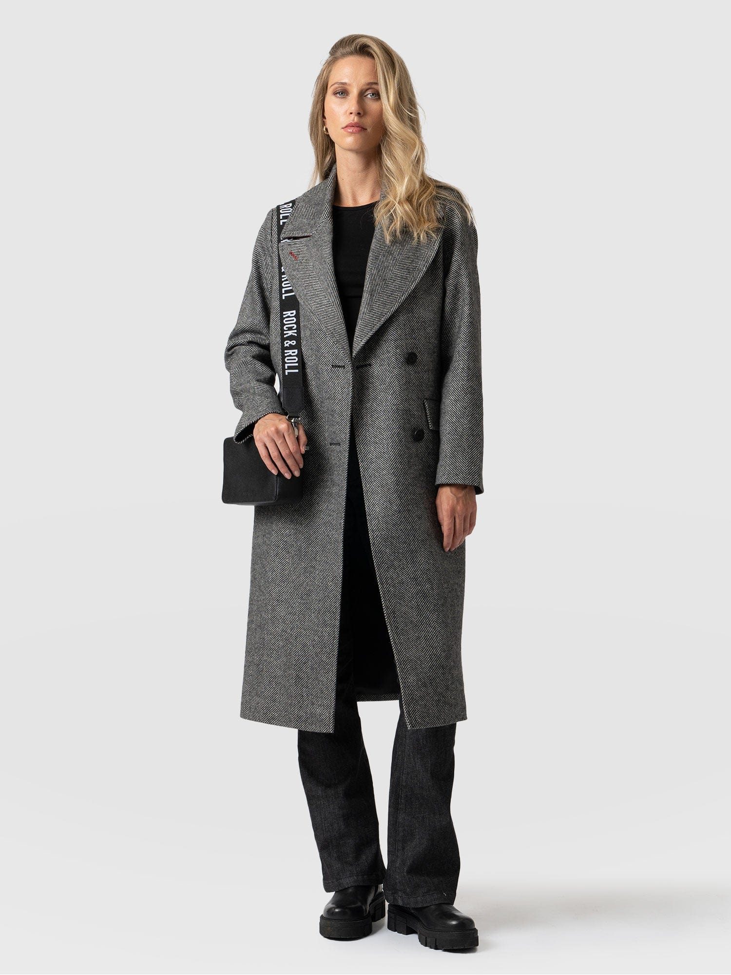 Hampton Coat Monochrome Chevron - Women's Coats | Saint + Sofia® USA