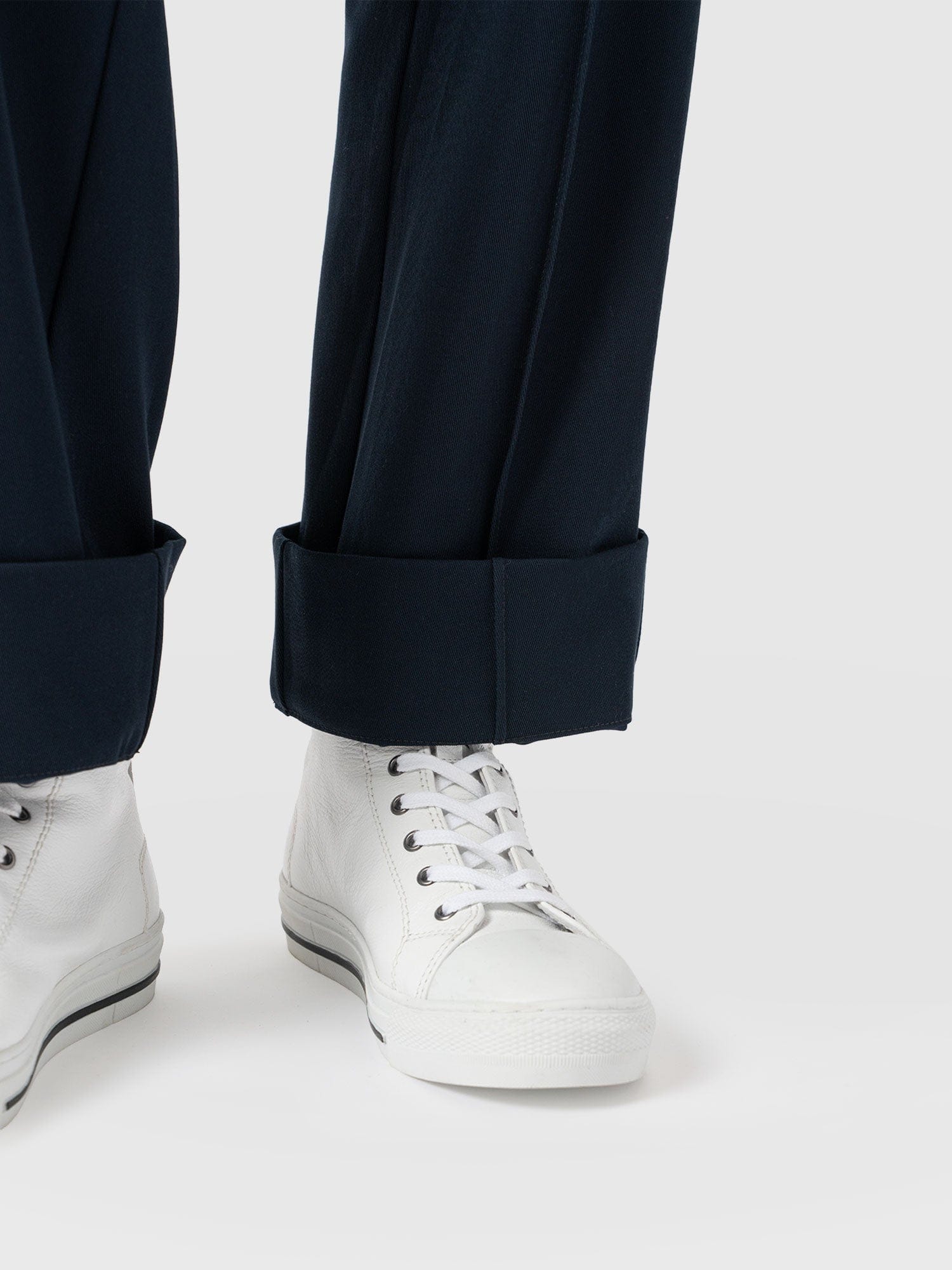 Harlow Straight Leg Pant - Navy - Women's Trousers | Saint + Sofia® USA