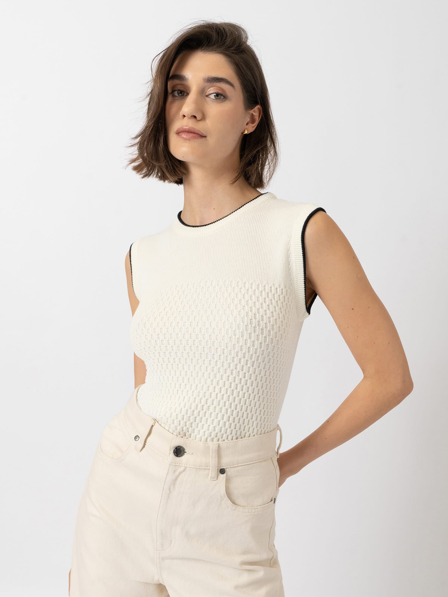 Honeycomb Sleeveless Rib Knit  - Cream - Women's Knitwears | Saint and Sofia® USA